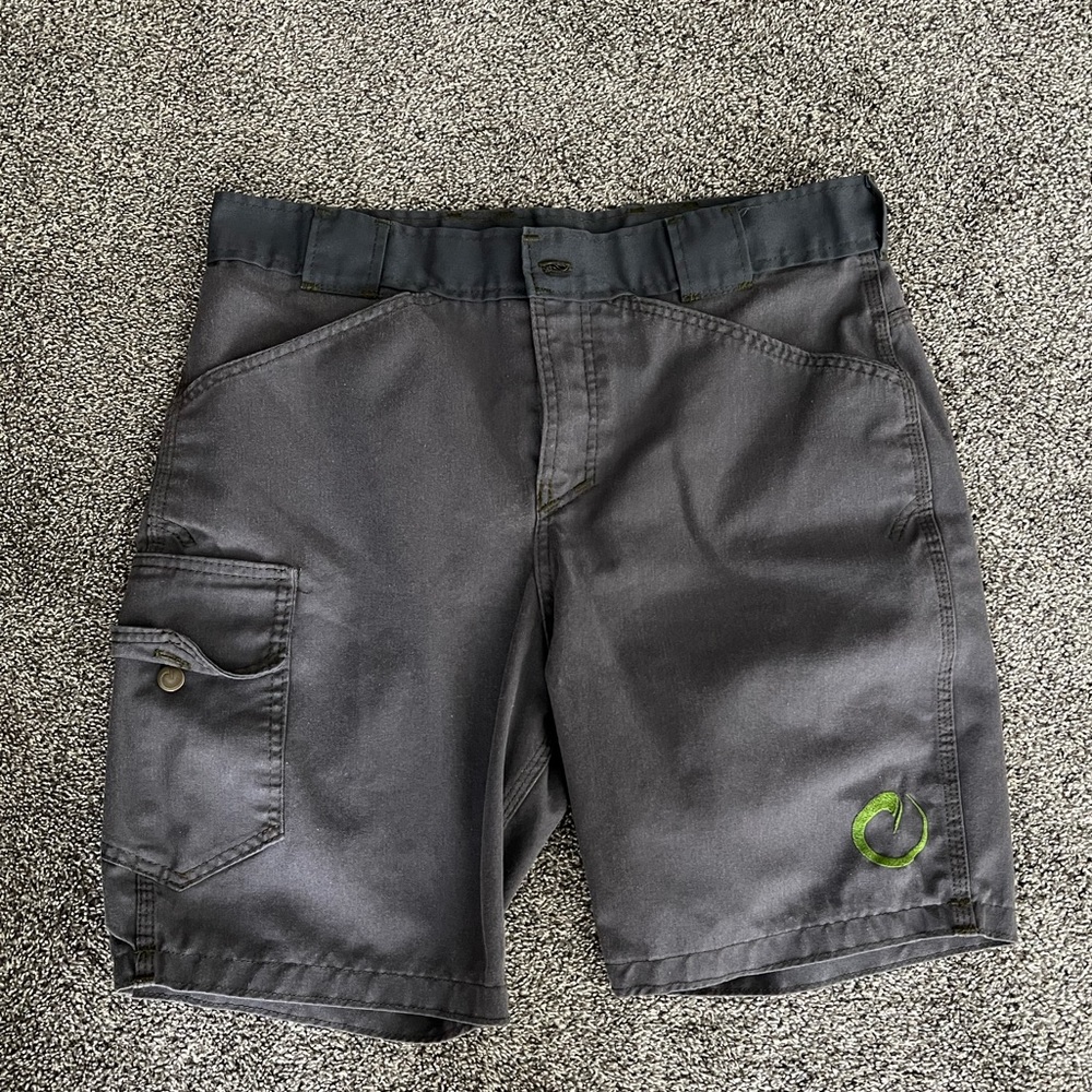 Mens Grey cargo pocket shorts